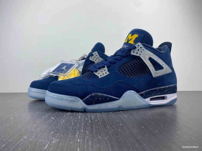 Reps LUCY Jordan Air Michigan Retro AJ4-1036660 4 (PE) 0810